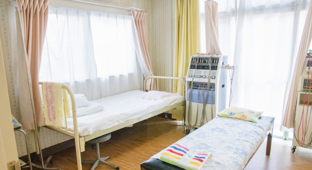 病院のベッドの写真
